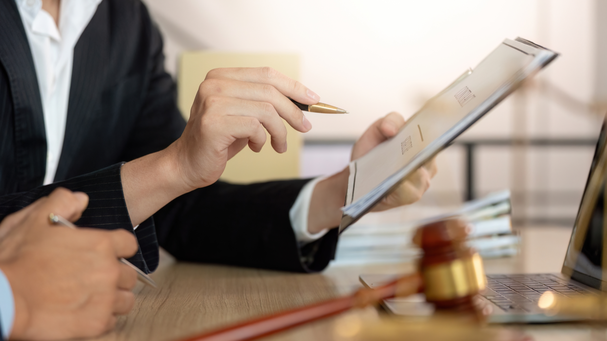 Określenie warunków udziału w postępowaniu o udzielenie zamówienia – prawo czy obowiązek zamawiającego?